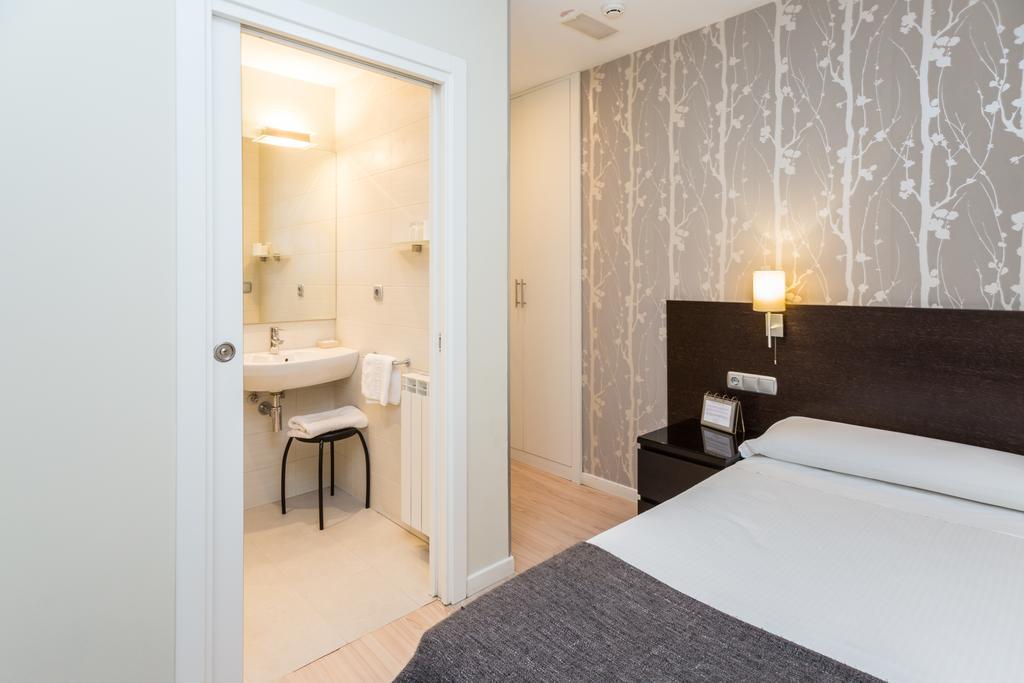 Pension Altair Сан-Себастьян Номер фото