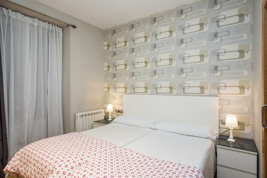 Pension Altair Сан-Себастьян Номер фото
