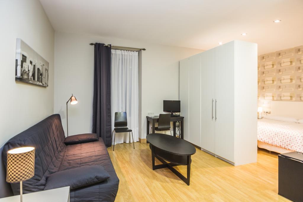 Pension Altair Сан-Себастьян Номер фото